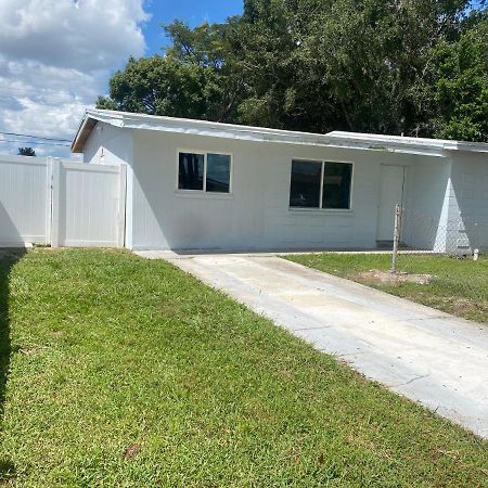 Dan G Apartment Tampa Luaran gambar